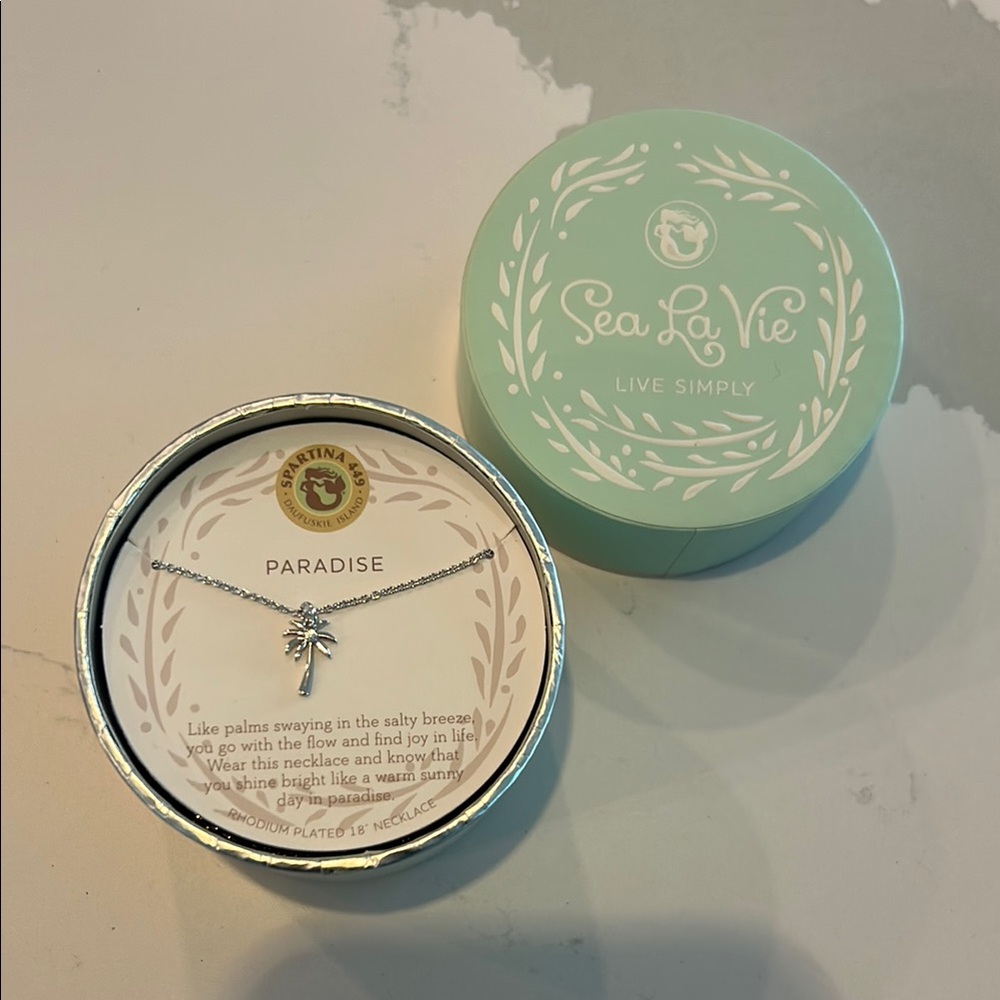 Sea La Vie Silver Coastal Elegance Necklace